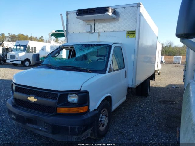 Chevrolet Express Work Van Image 2