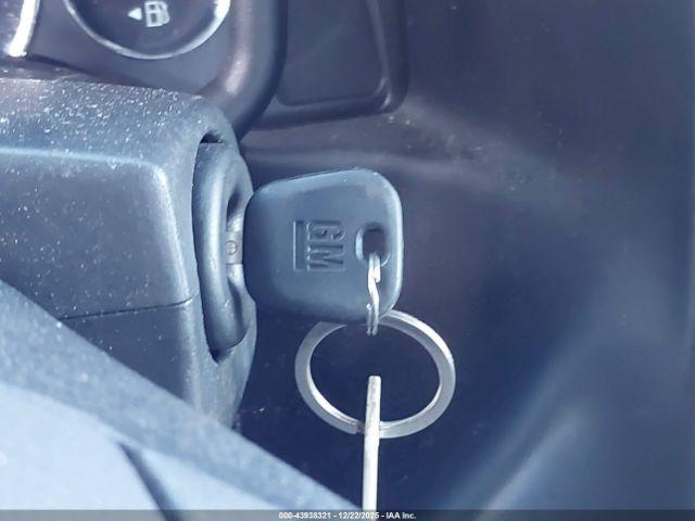 Chevrolet Express Work Van Image 12