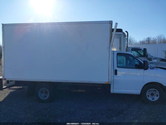 Chevrolet Express Work Van Image 8