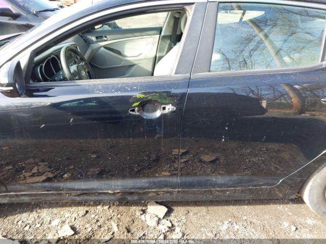 Kia Optima Lx Image 9