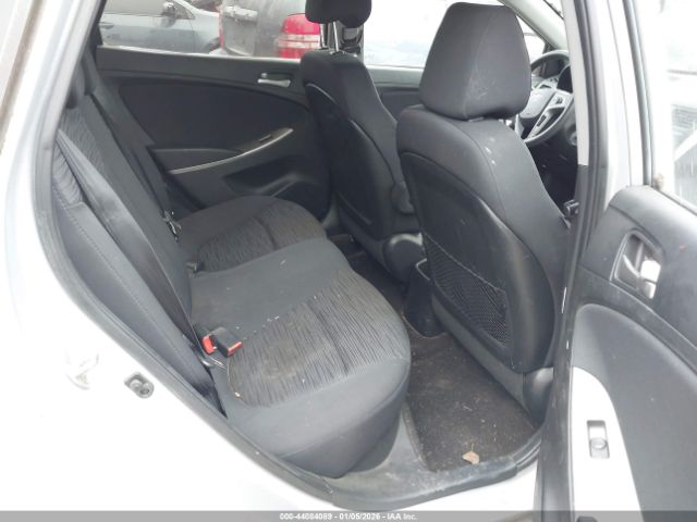 Hyundai ACCENT Image 7