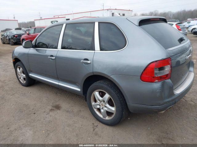 Porsche Cayenne Image 7