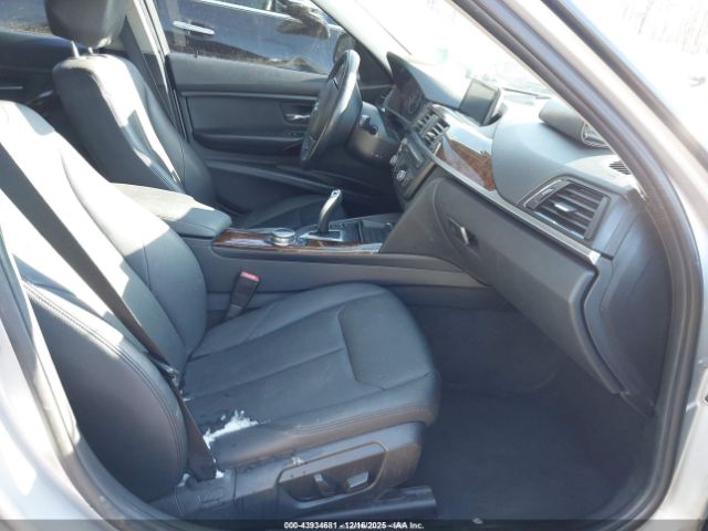 BMW 3 Series Xdrive Image 9