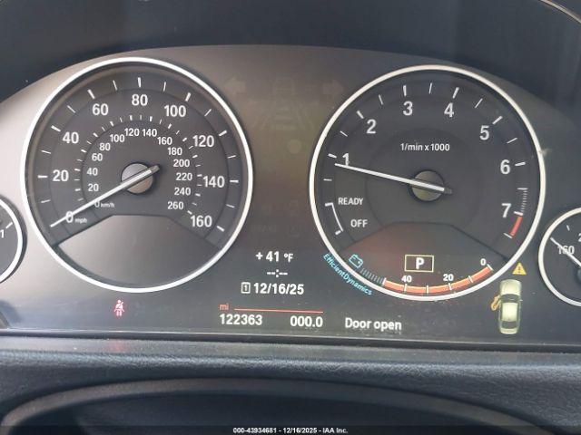 BMW 3 Series Xdrive Image 4