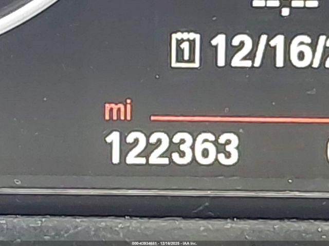 BMW 3 Series Xdrive Image 12