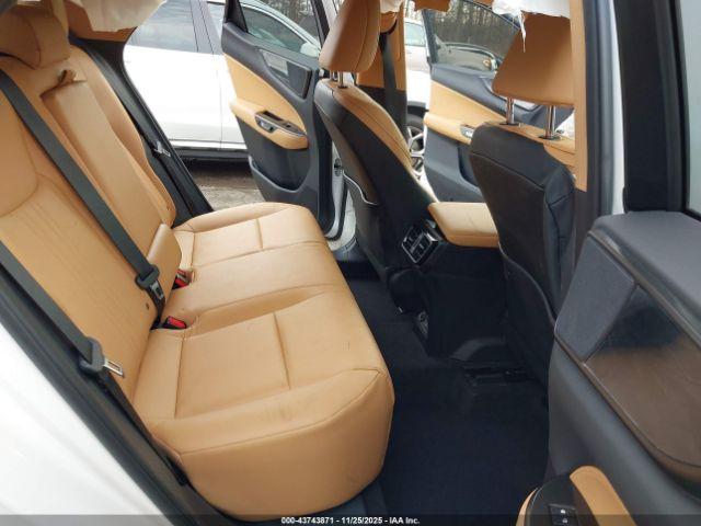Lexus NX Premium Image 8