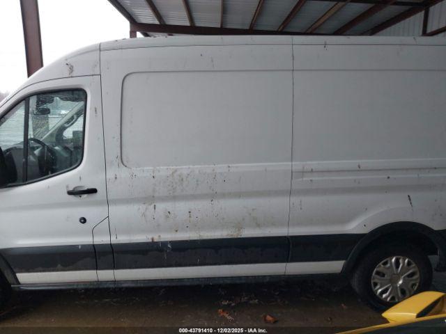 Ford Transit Image 11