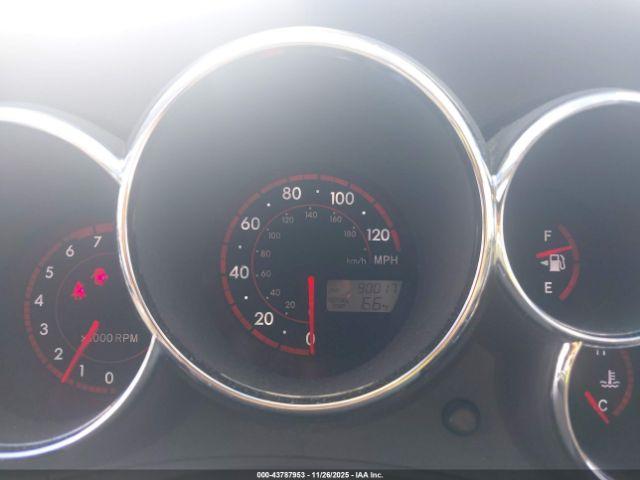 Toyota Matrix Image 3