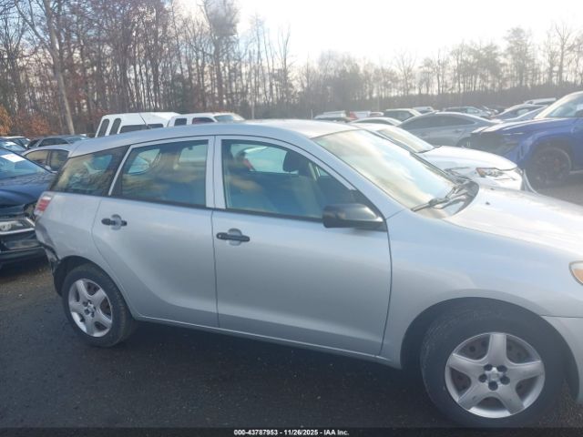 Toyota Matrix Image 7