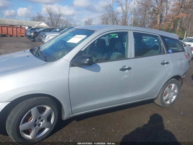 Toyota Matrix Image 8