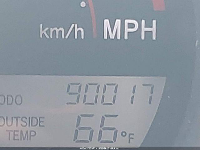 Toyota Matrix Image 14