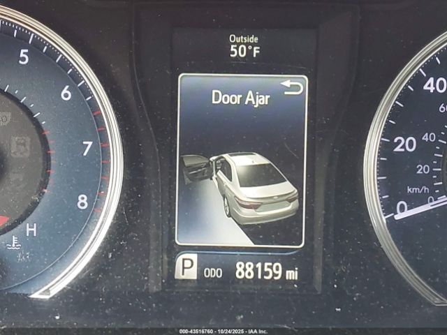 Toyota Camry Le Image 14