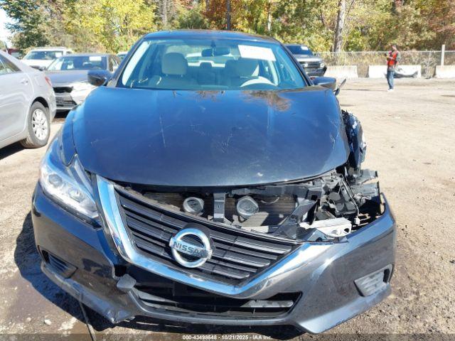 Nissan Altima 2.5 S Image 3