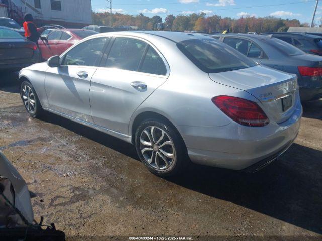 Mercedes-Benz C-Class 4matic Image 7