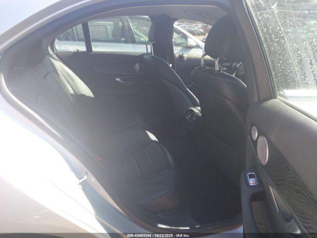 Mercedes-Benz C-Class 4matic Image 5