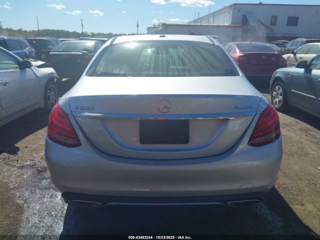 Mercedes-Benz C-Class 4matic Image 15