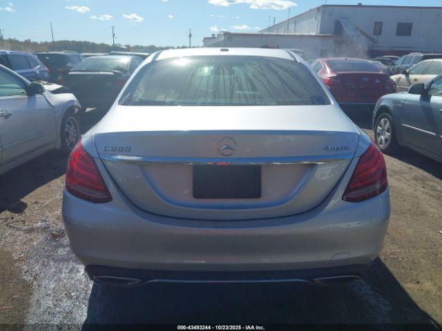 Mercedes-Benz C-Class 4matic Image 15