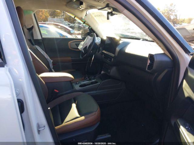 Ford Bronco Outer Banks Image 8