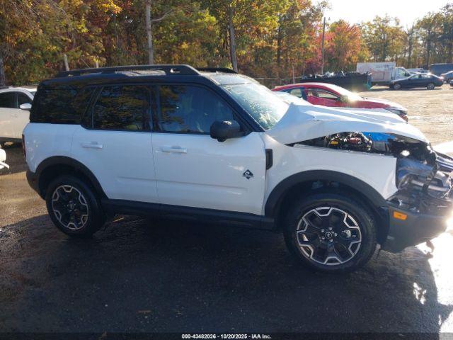 Ford Bronco Outer Banks Image 13