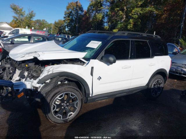 Ford Bronco Outer Banks Image 2