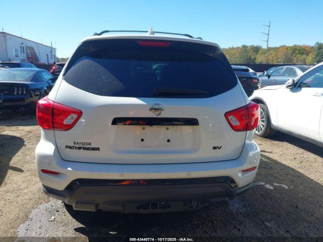 Nissan Pathfinder Sv Image 2