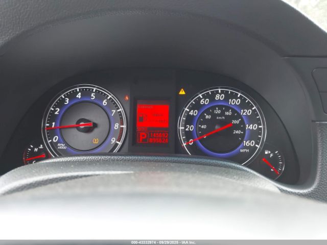 INFINITI G37 Journey Image 16