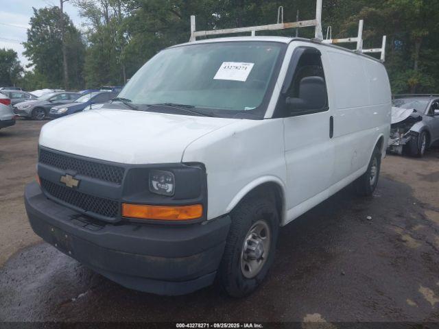 Chevrolet Express Work Van Image 11