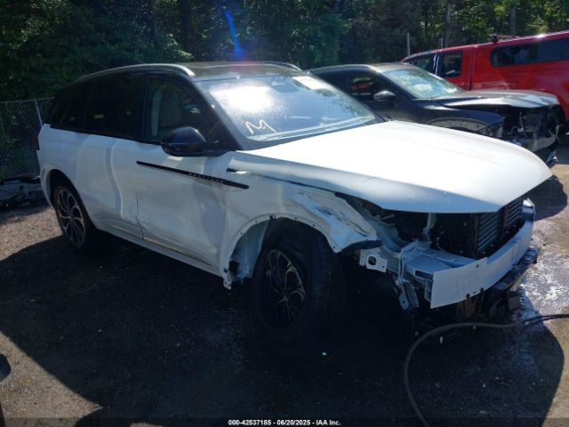 Lincoln Nautilus Reserve Image 1