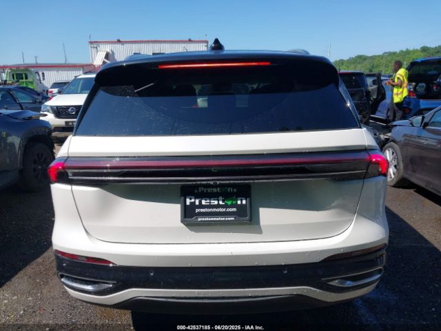 Lincoln Nautilus Reserve Image 16