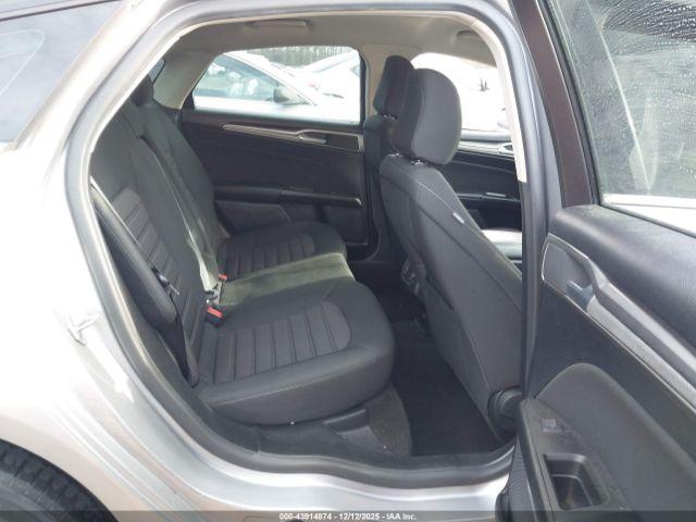 Ford Fusion Se Image 7