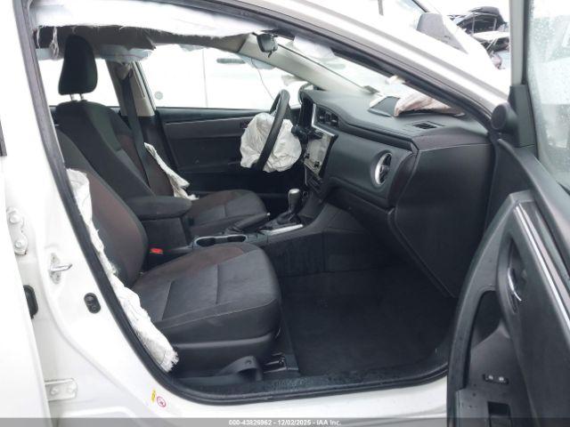 Toyota Corolla Le Image 13