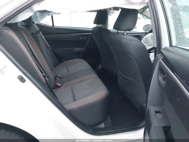 Toyota Corolla Le Image 16