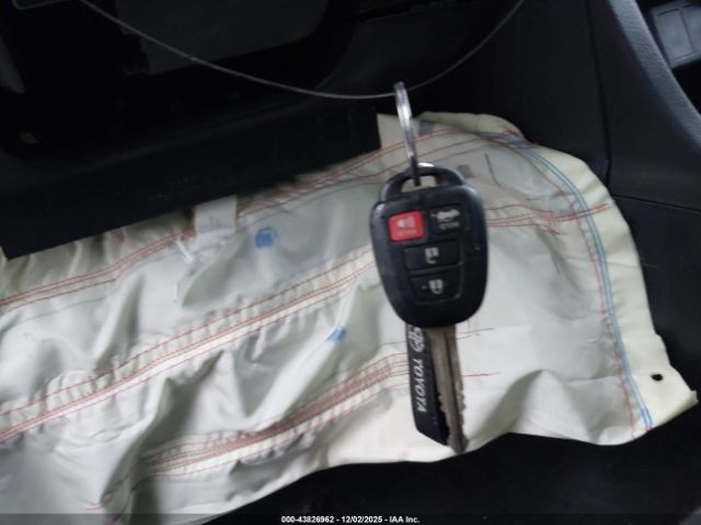 Toyota Corolla Le Image 11