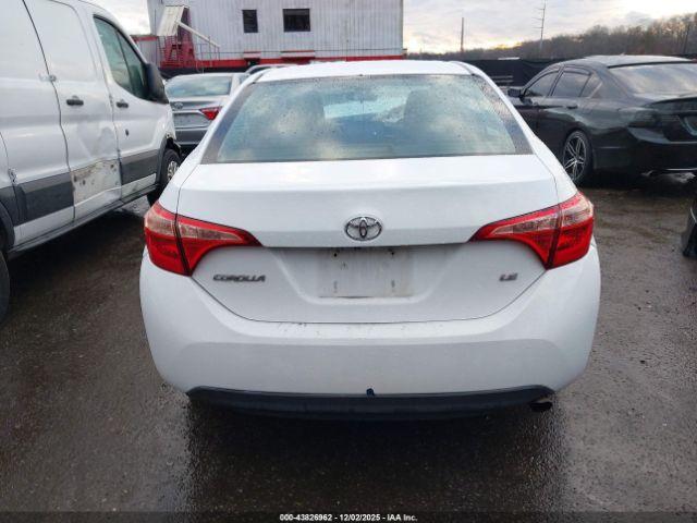 Toyota Corolla Le Image 3