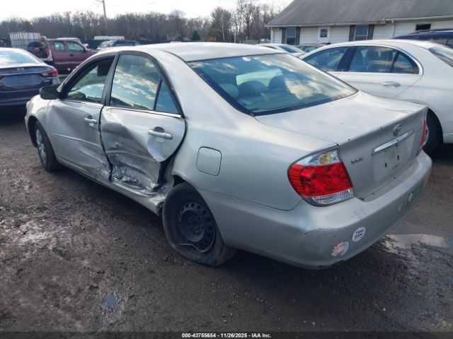 Toyota Camry Std Image 4