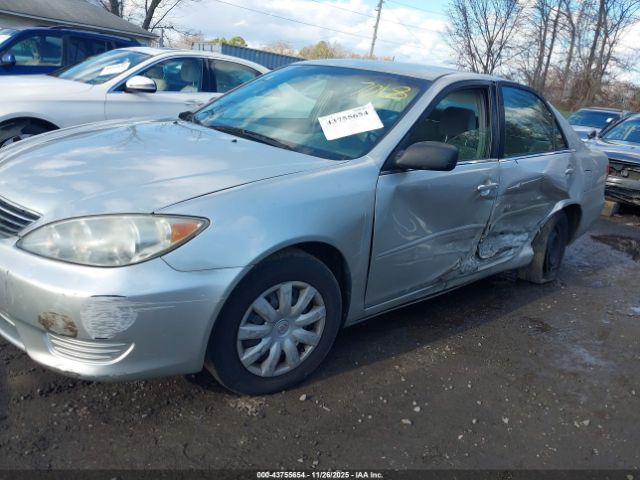 Toyota Camry Std Image 5