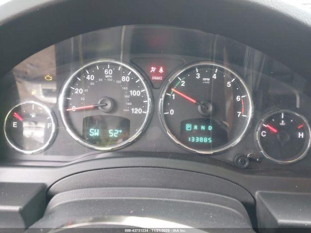 Jeep Liberty Sport Image 4