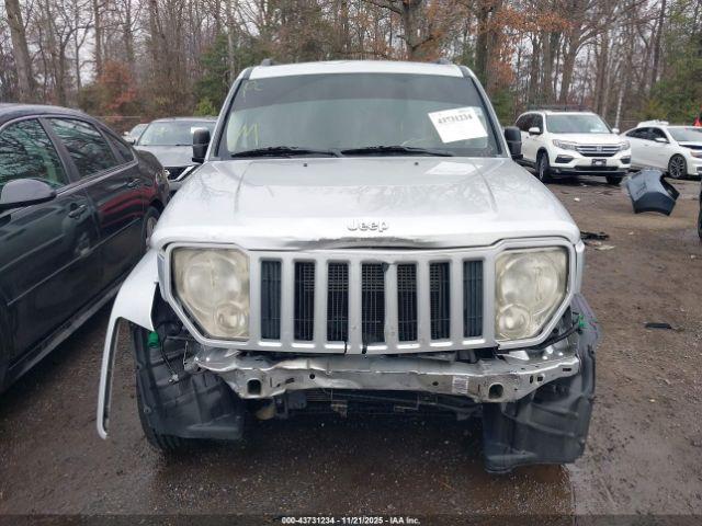 Jeep Liberty Sport Image 17