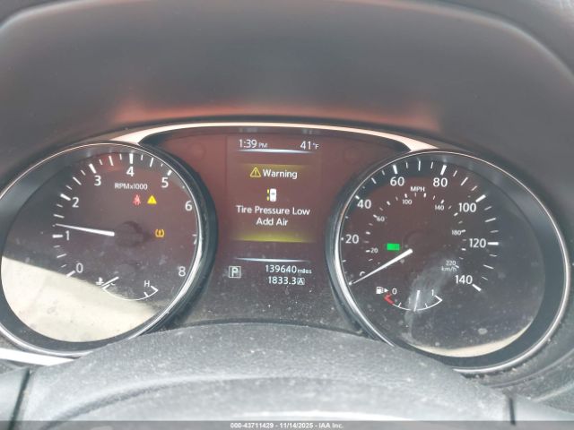 Nissan Rogue S Image 6