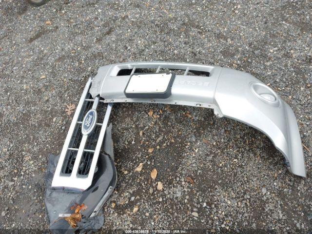 Ford Escape Xlt Image 2