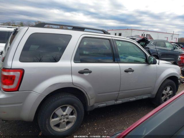 Ford Escape Xlt Image 12