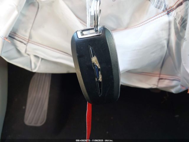 Chrysler Pacifica Touring L Image 3