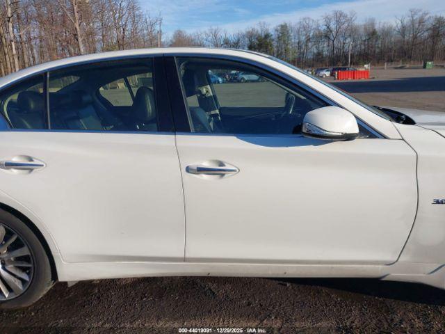 INFINITI Q50 3.0t Luxe Image 14