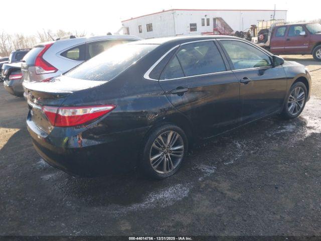 Toyota Camry Se Image 5
