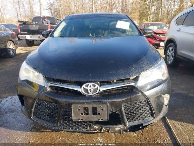 Toyota Camry Se Image 14