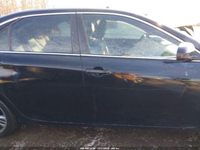 Toyota Camry Se Image 2