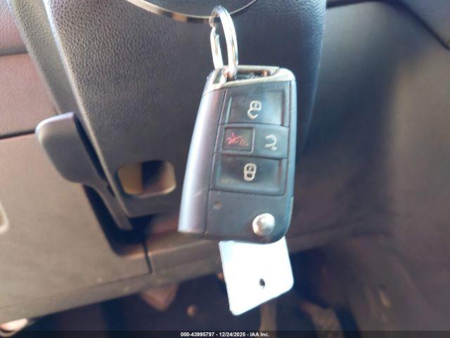 Volkswagen Golf Image 6