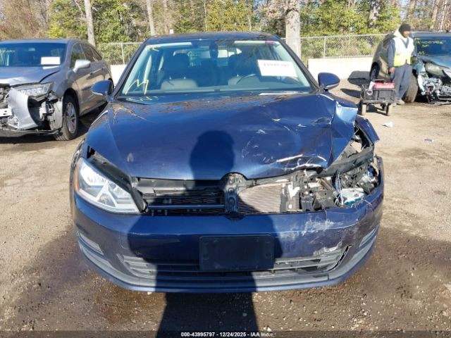 Volkswagen Golf Image 9