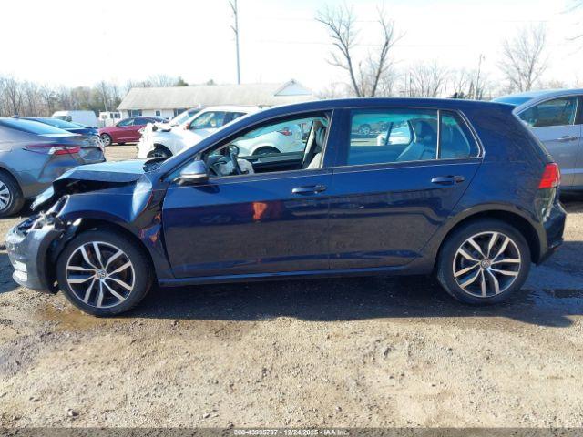 Volkswagen Golf Image 11