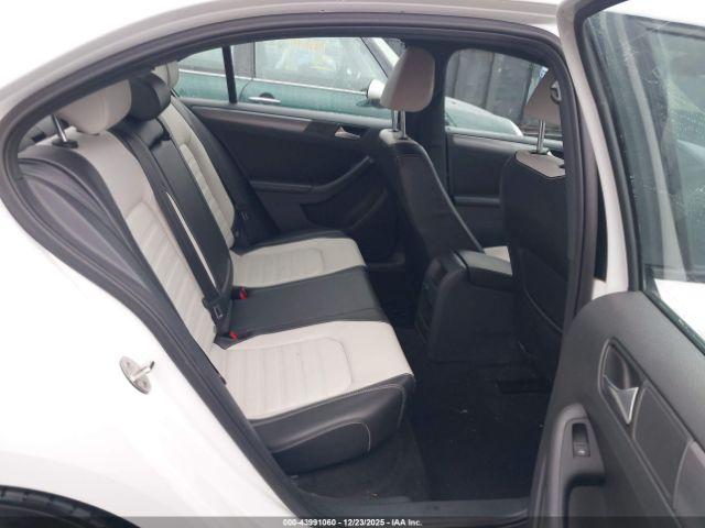 Volkswagen Jetta 1.8t Sport Image 4